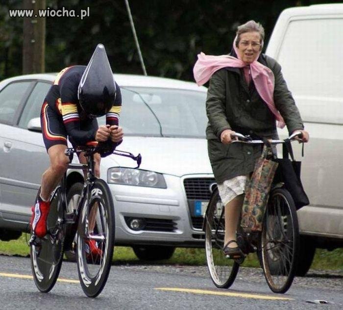 Babcia przegoniła peleton
