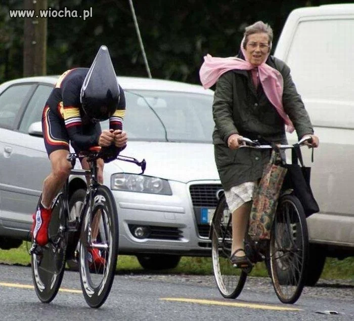 Babcia przegoniła peleton