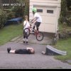 Nie wiem jak opisać ten obrazek, bo głupia 