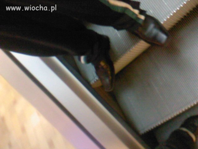 Buty do garnitury i spodnie dresowe