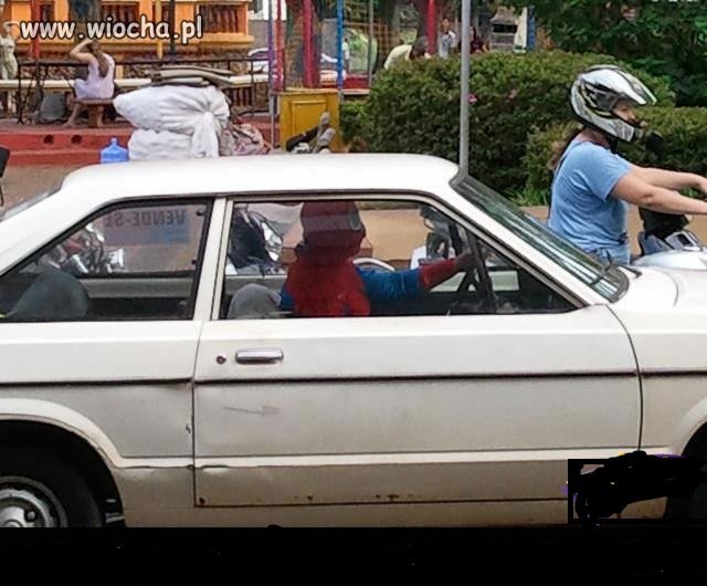 Spiderman wyrusza na akcję