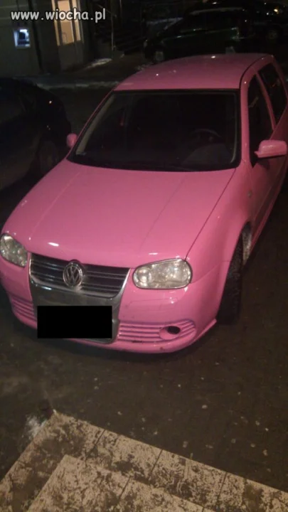 Ken przyjechał po Barbie. 