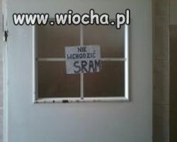 W szkolnym kiblu