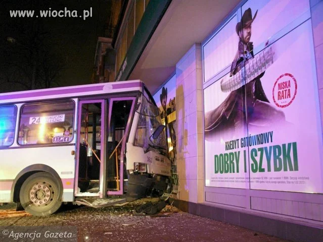Chuck norris vs autobus 1:0