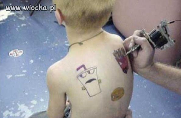 Zarąbisty tatuaż siedmiolatka
