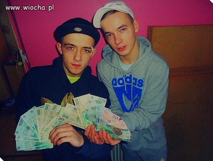 Wreszcie dostał becikowe.