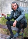 Ten gościu ma rajstopy