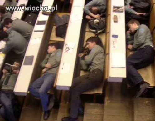 Tym czasem na wykładzie