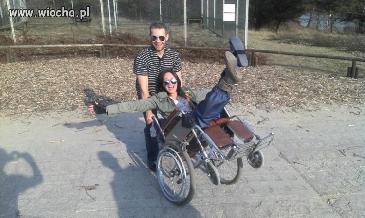 Wygłupy pełnosprawnej. Podpis pod zdjęciem: