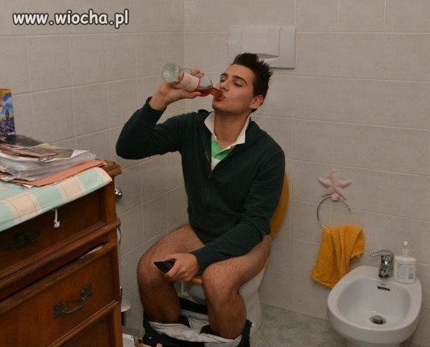 No tak nie ma to jak zdjecie na kiblu