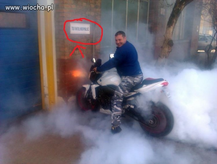 Wziął sobie chłopak to palenie do serca