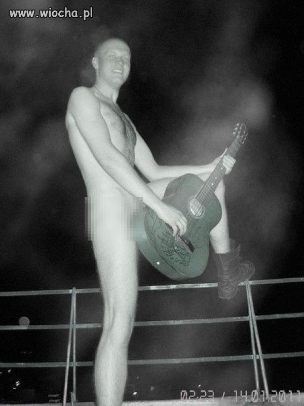 Chłopak z gitarą ...