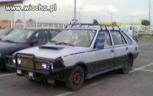 Widać, że wehikuł ten ma wypasioną jednostkę ...