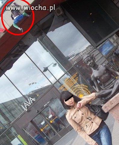 Yyyy...
