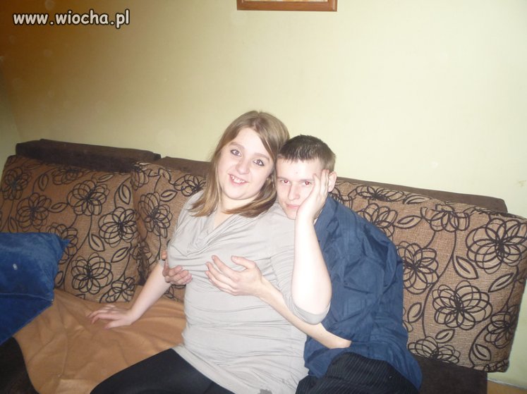 Gdzie on ją trzyma? 