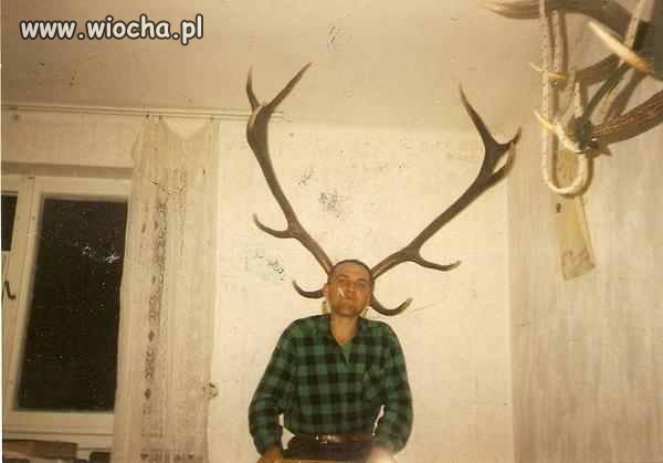 Rogacz w swojej  brudnej norze