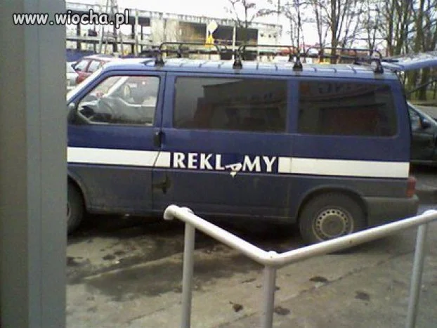 Coś tu nie pasuje...