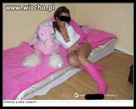 Czyżby dorabiała na sympatii?