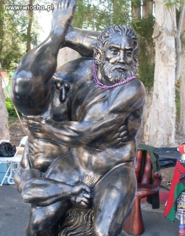 Hmmm...statuetka nagrody "Fair Play"???