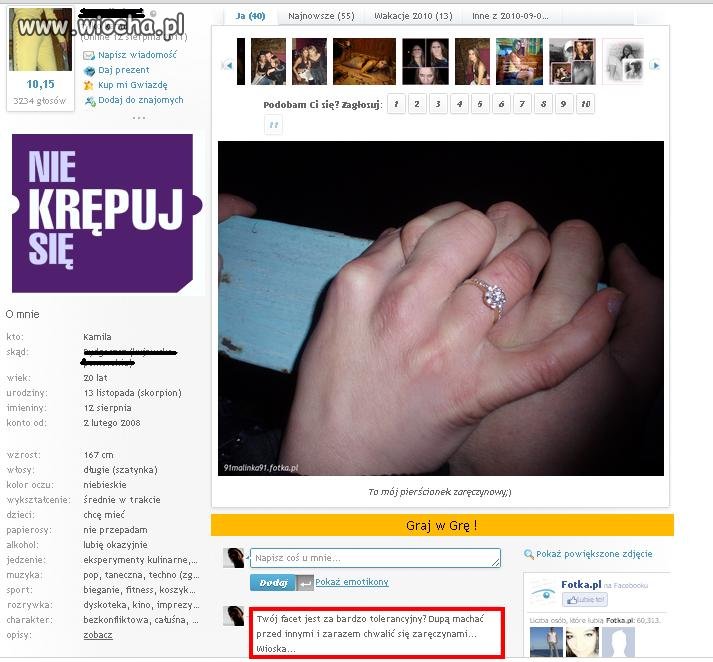 Pierścionek na palcu