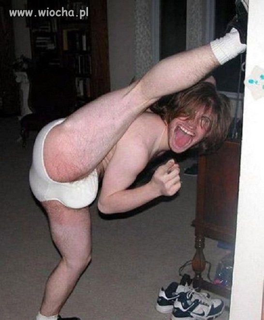 Ja jestem "King Bruce Lee Karate Mistrz"