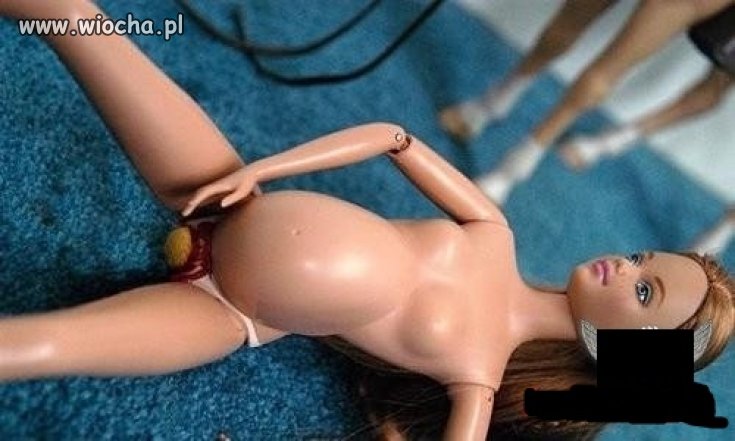 Barbie rodzi