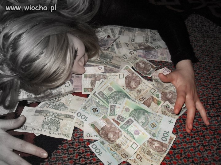 Dziewczyna ma 22 lata
