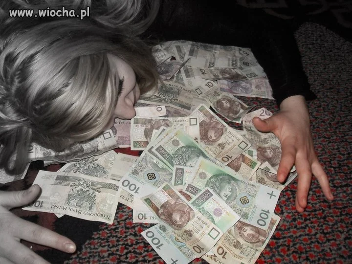 Dziewczyna ma 22 lata