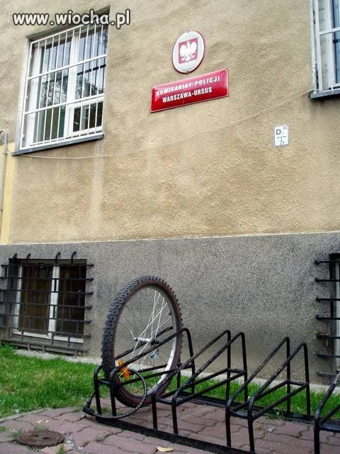 Najciemniej pod latarnią