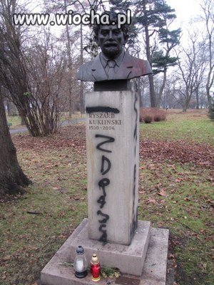 Nie wiem w czym zawinił im ten pomnik