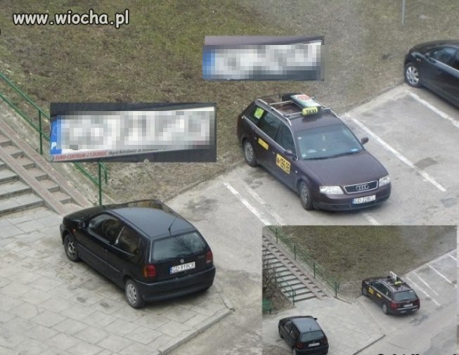 Parkowanie  przed schodami...