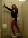 Modelka na wychodku