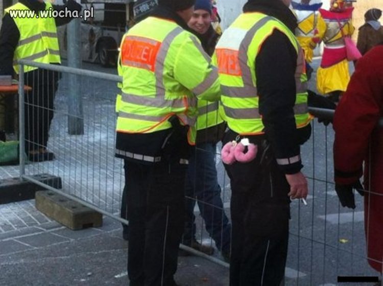 Tymczasem policja w Niemczech.