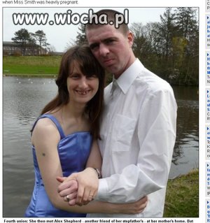 Alice 29 lat i 4 mężów na koncie.