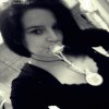 Dziewczyna 17-letnia widać, że nadal lubi ssać.