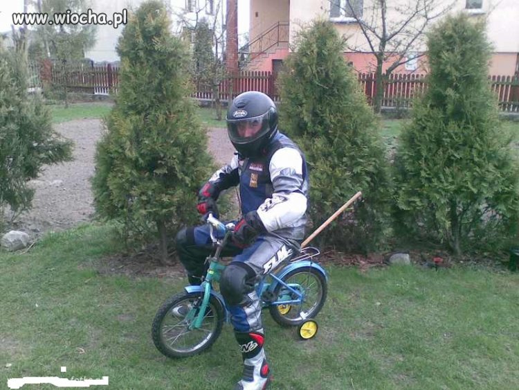 Dziecku kazał siedzieć w domu