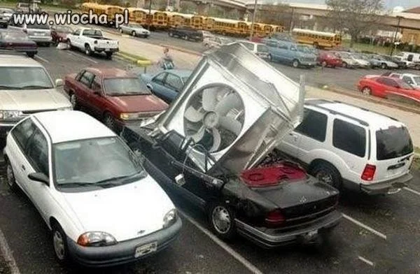 Samochód...z klimą...tanio sprzedam