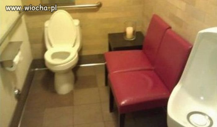 Poczekalnia w kiblu?