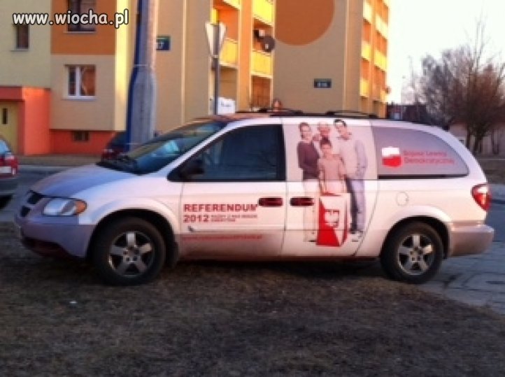 Referendum o niszczeniu trawników