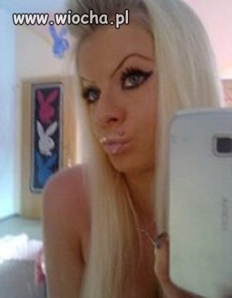 Blond króliczek Playboy z dzióbkiem