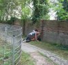Spontaniczne pod płotem