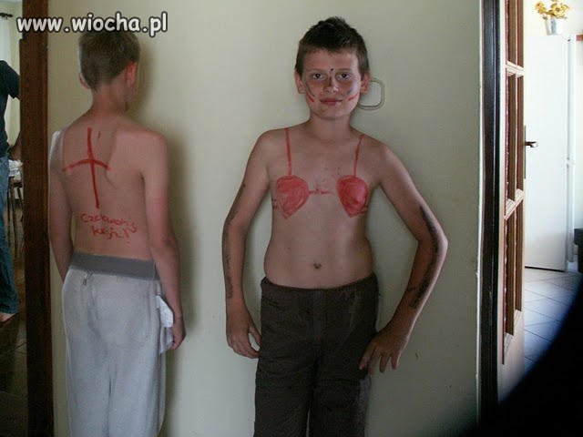 O loool dzieci neo malują se stanik 