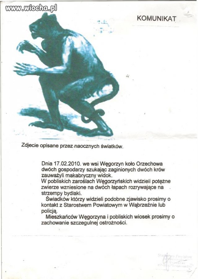 Autentyczne ogłoszenie wywieszone na drzewie