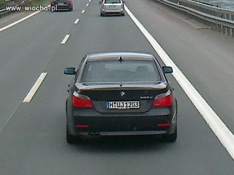 Dumny właściciel BMW