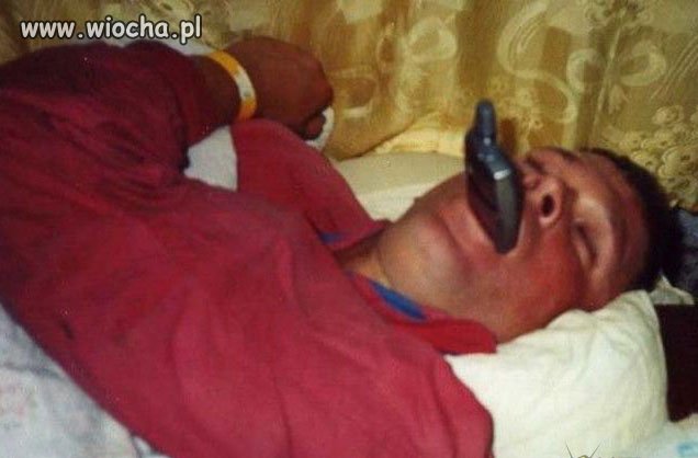 Ładuję telefon przez całą noc ...