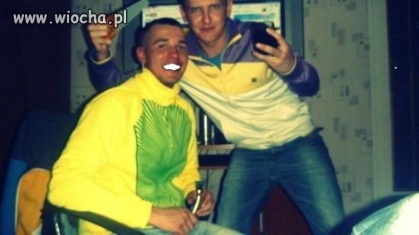 Chciał wybielić zęby...