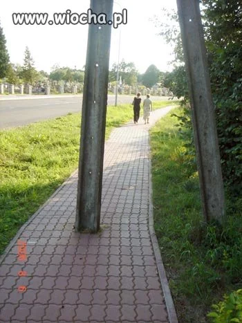 Uwaga słup 