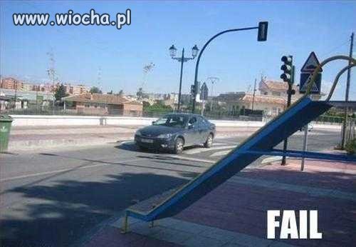 I puść tu dziecko na plac zabaw samo..