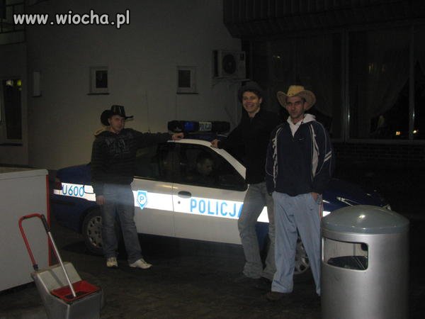 Lans przy radiowozie