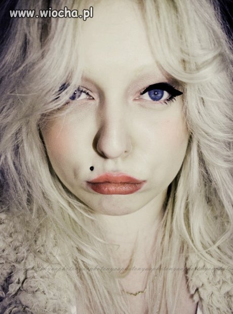 Blondi na fotoblogu.